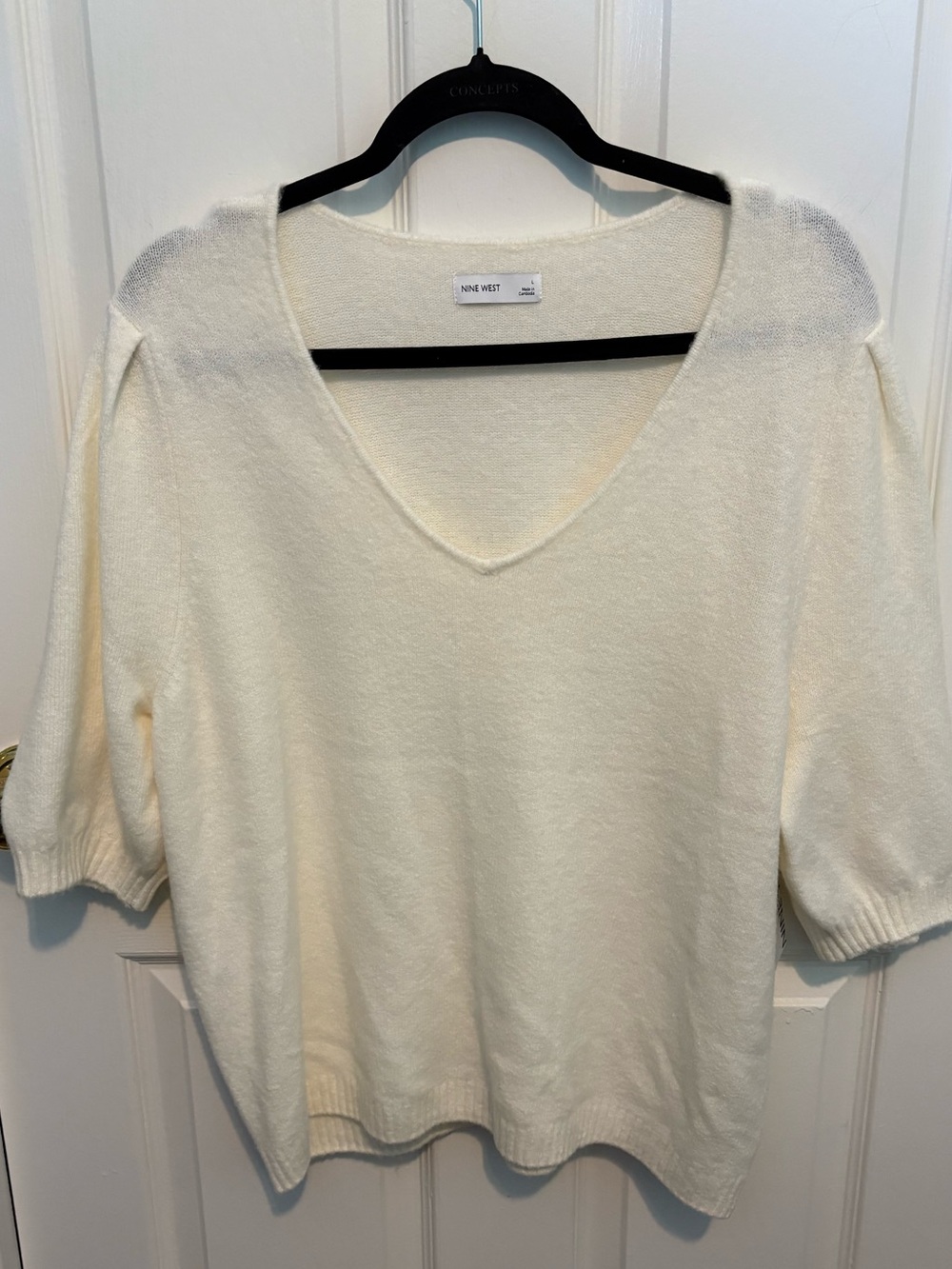 Nine West Cream V-Neck Short Sleeve Pullover